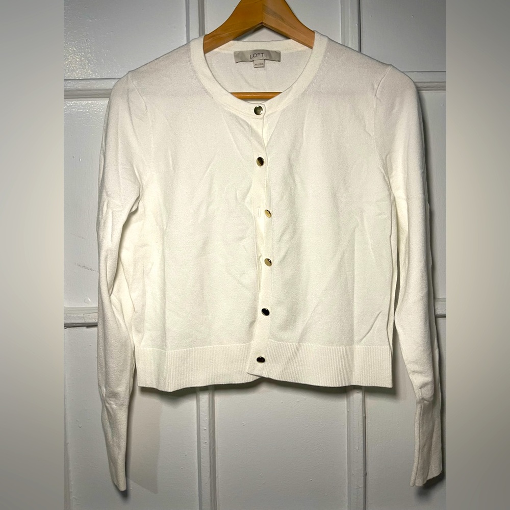 🛍️NWOT LOFT Crew Neck Croped Cardigan🛍️